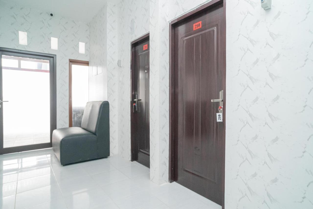 Reddoorz Near Sarinah Джакарта Екстер'єр фото